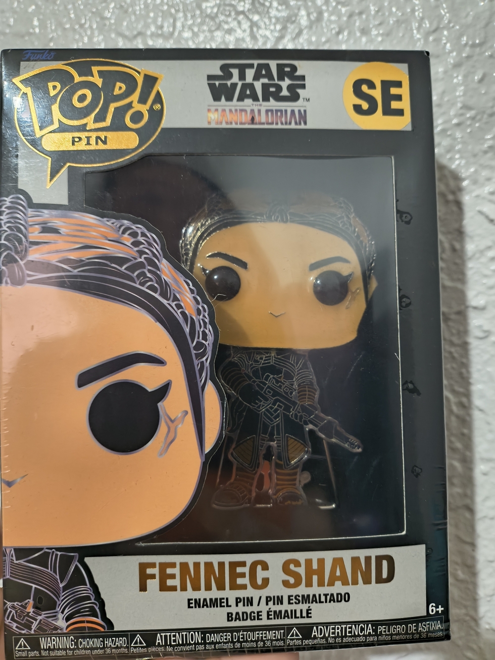 Star Wars The Mandalorian Fennec Shand Enamel Pin - Black & Gold